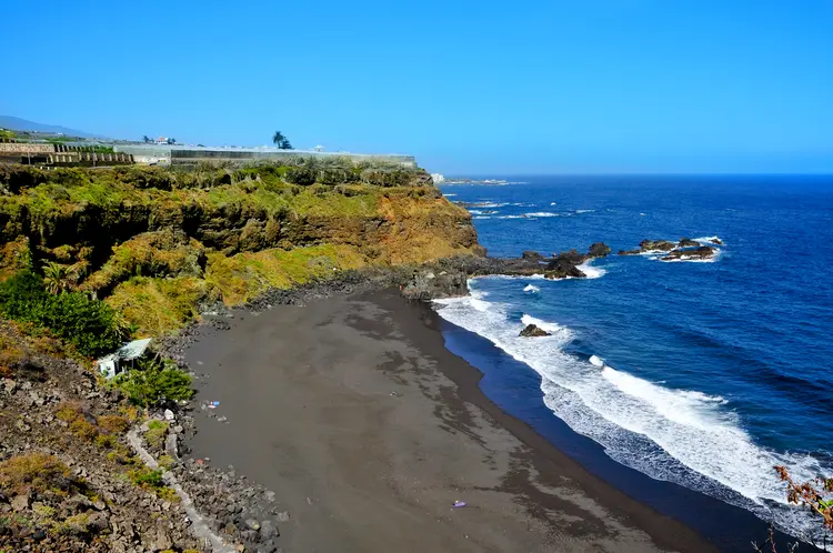 spiaggia di el bollullo a tenerife